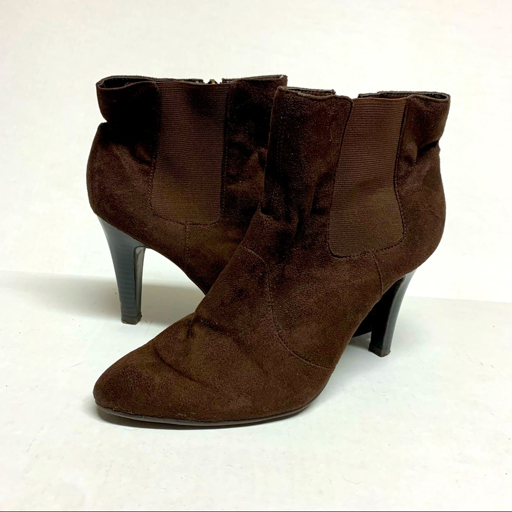 Isaac Mizrahi heeled boots